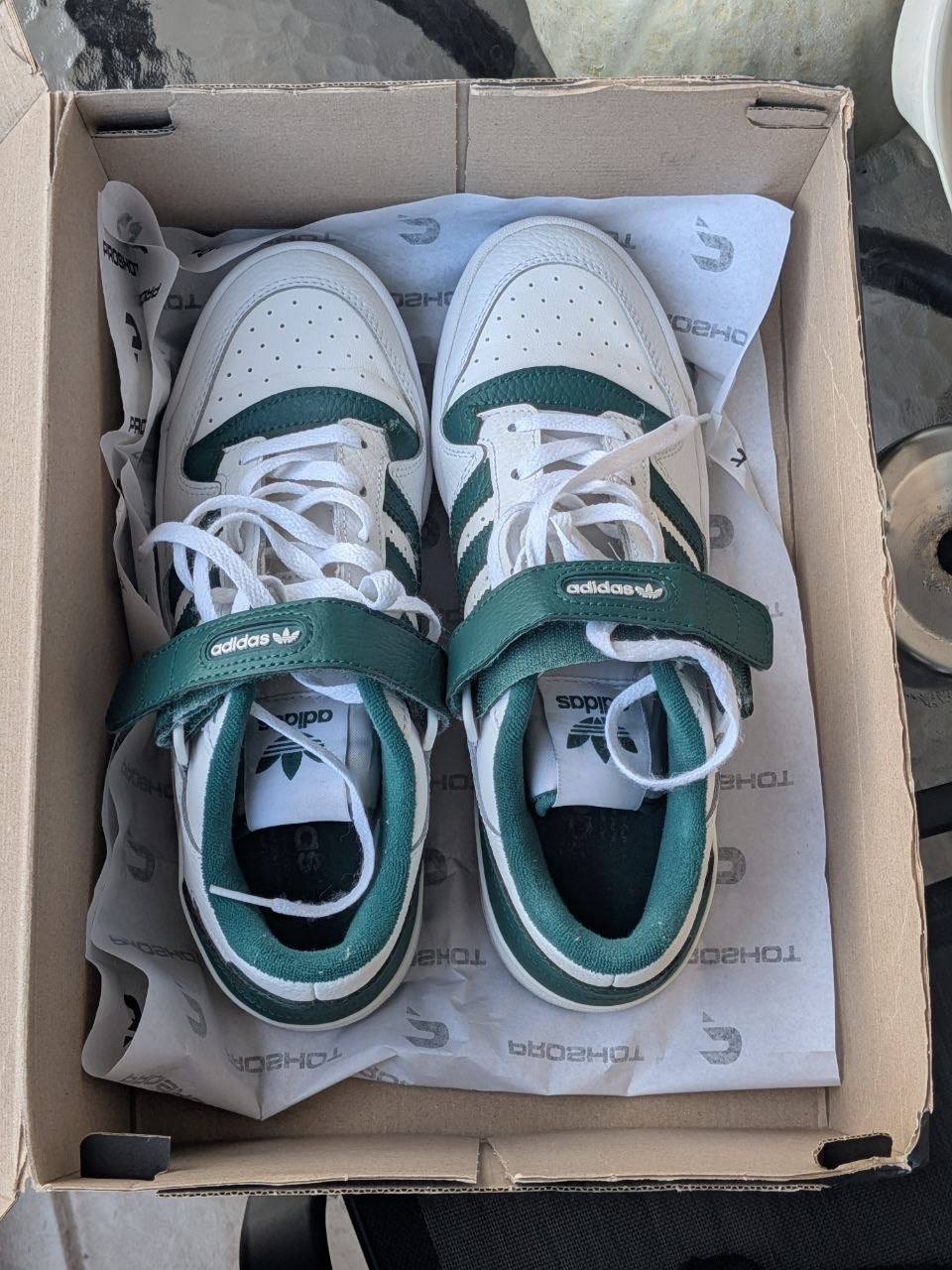 Кроссовки Adidas 42