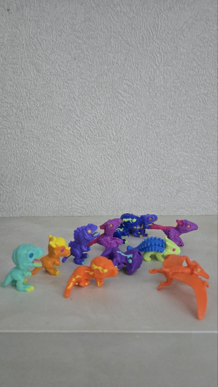 Kinder Joy Jurassic Park