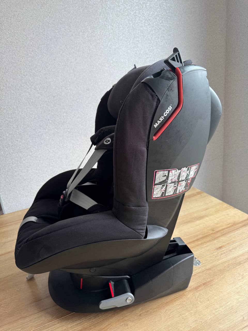 Детское автокресло Maxi-Cosi Tobi