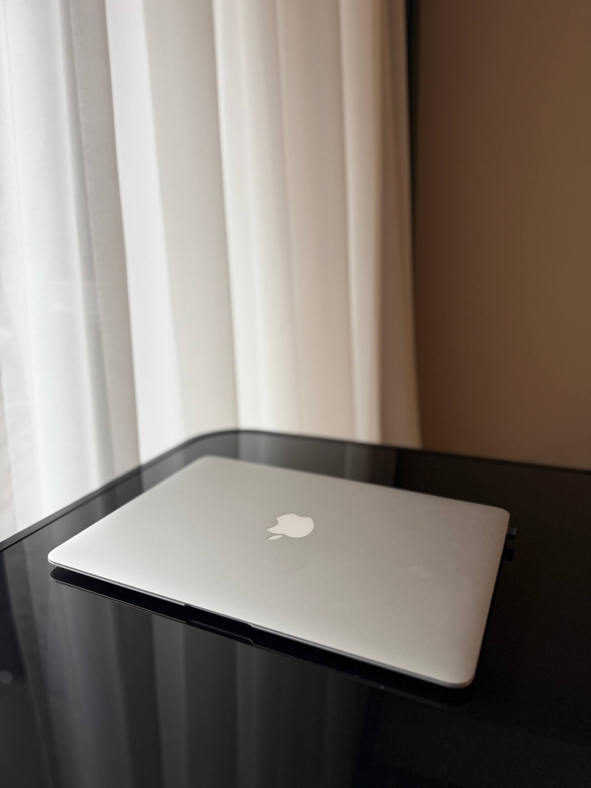 MacBook Air 13" 2017 (Intel Core i5, 8/128GB)
