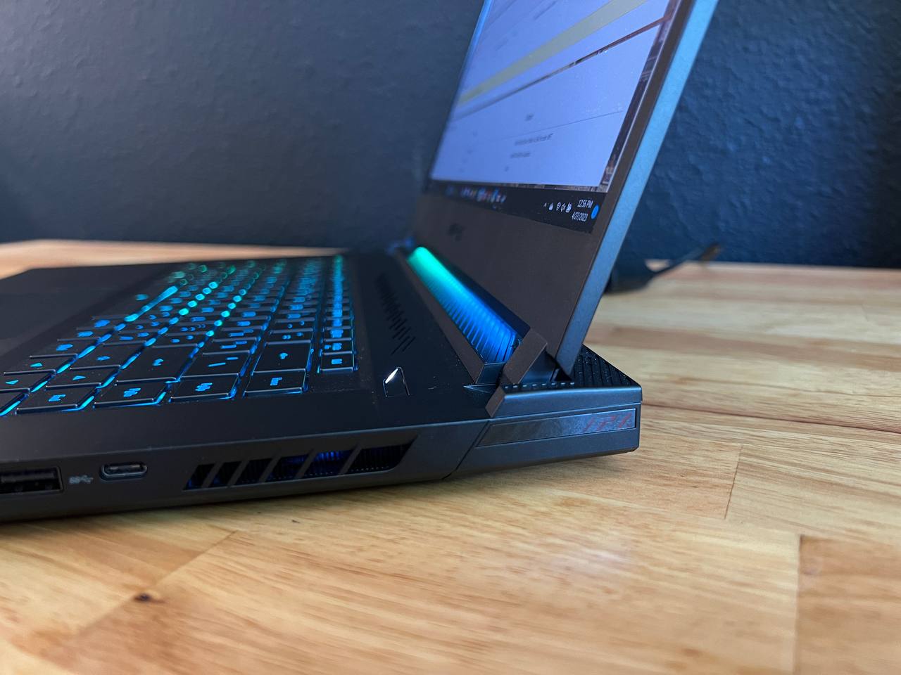 Игровой ноутбук GIGABYTE AORUS 15 BKF 2K 165Hz