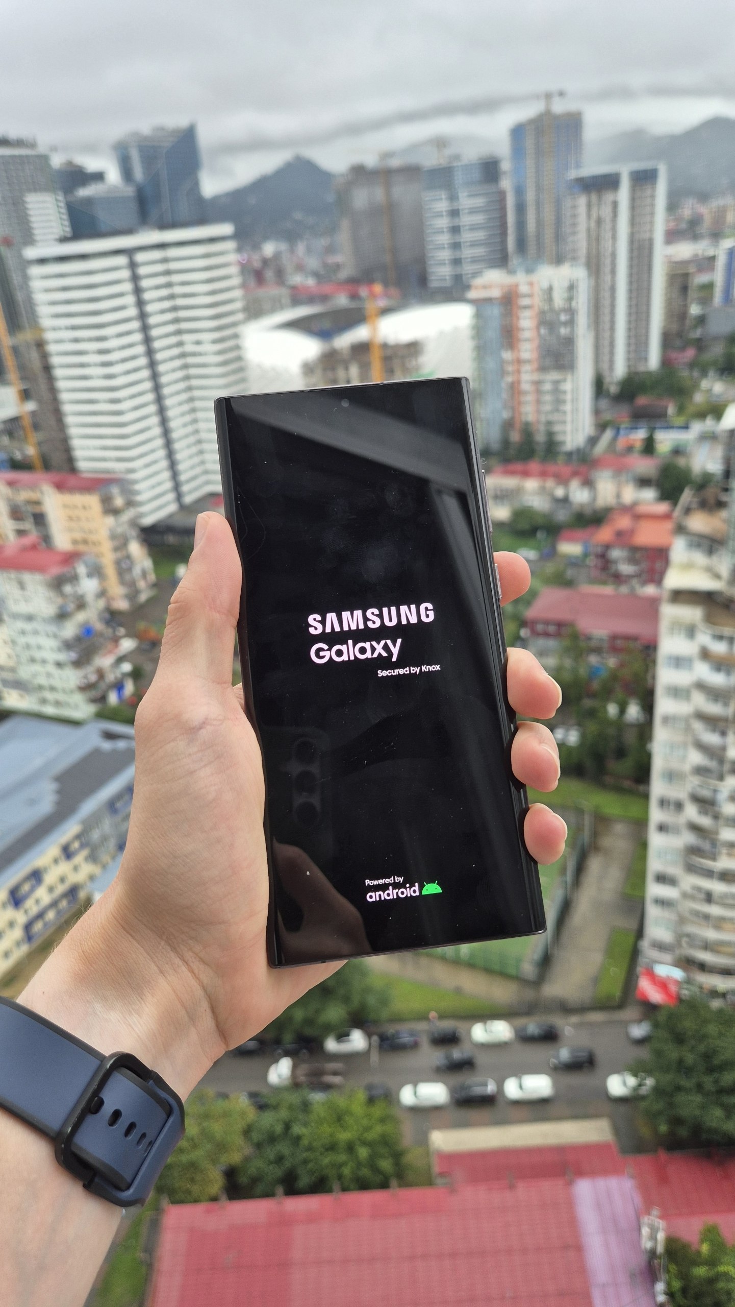 Samsung Galaxy S22 Ultra 256 ГБ / 12 ГБ RAM