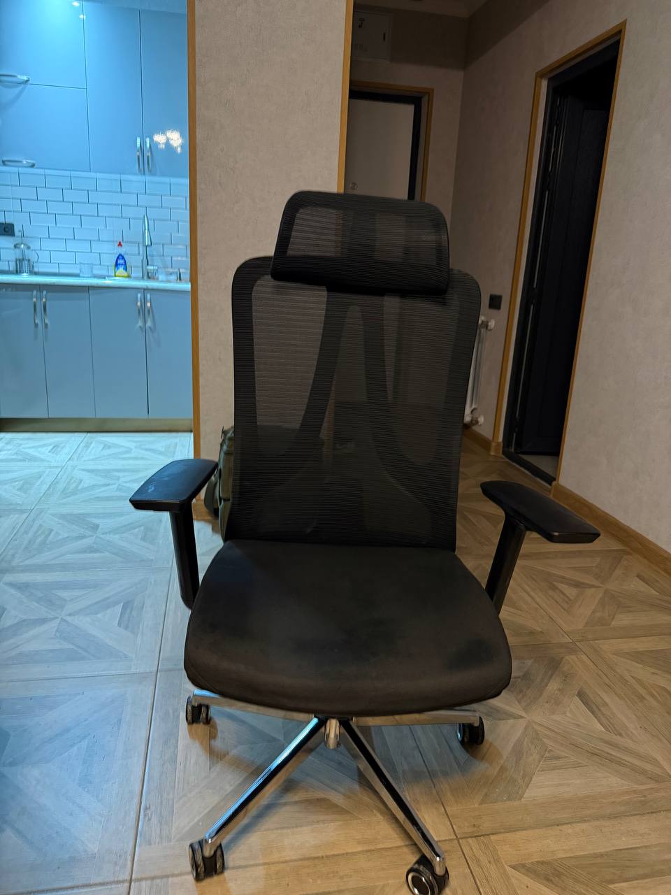 Игровое компьютерное кресло