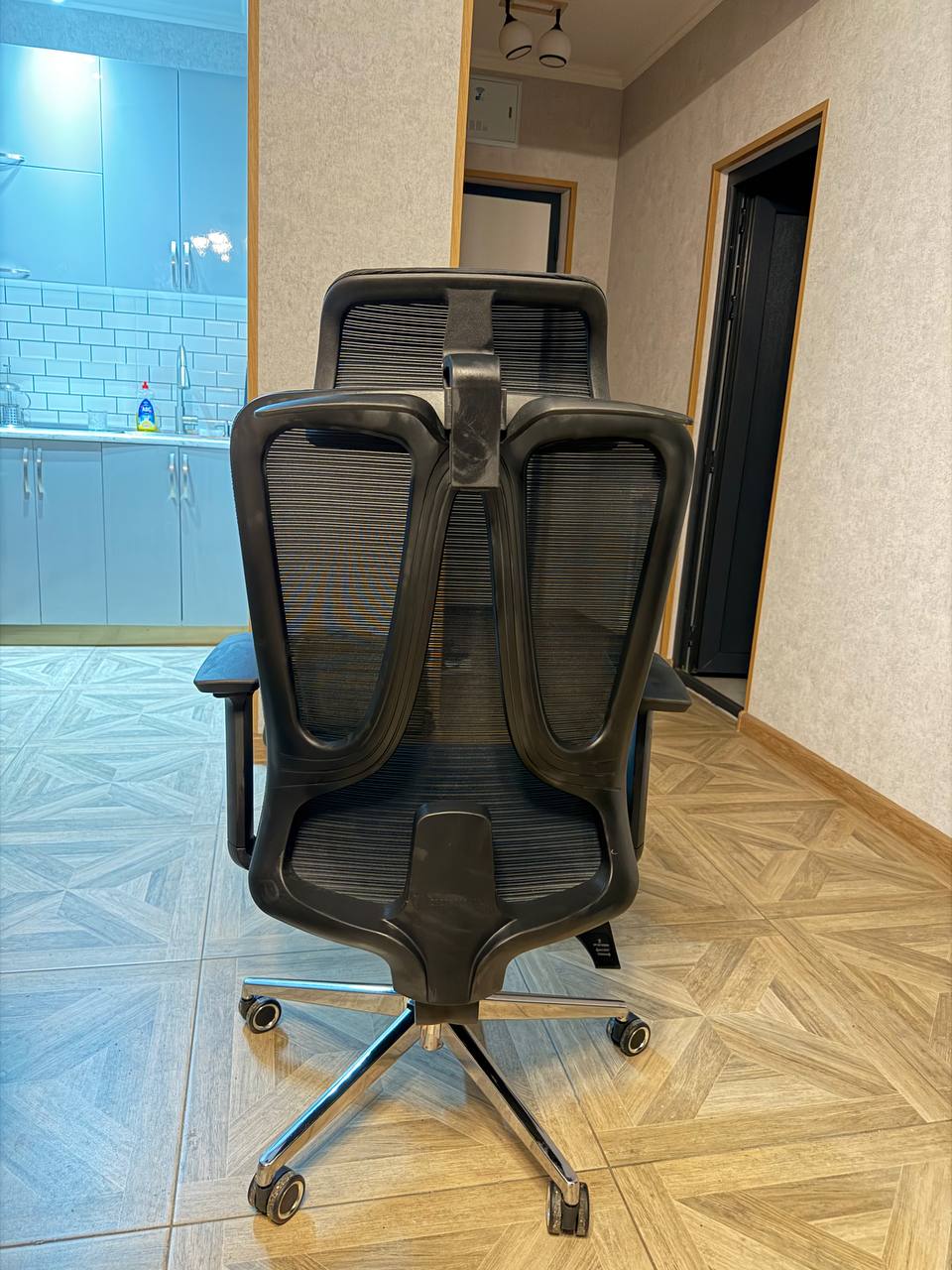 Игровое компьютерное кресло