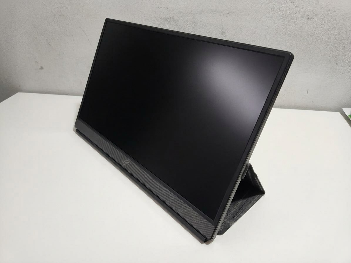 Портативный монитор Asus ROG Strix 17.3" 240Hz Full HD