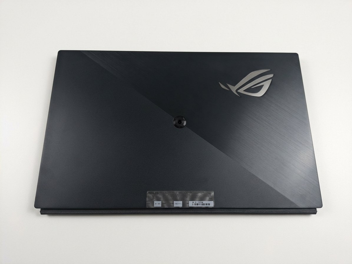 Портативный монитор Asus ROG Strix 17.3" 240Hz Full HD