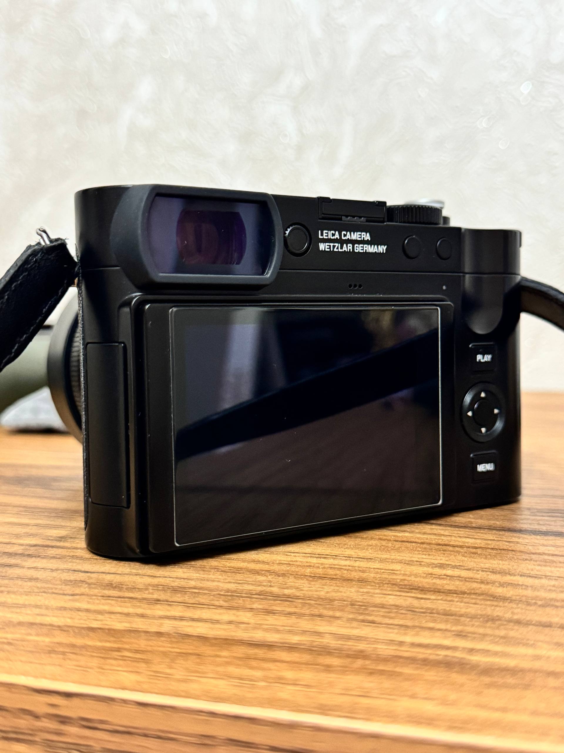 Leica Q3 камера