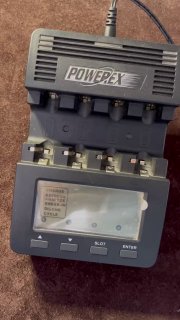 Зарядное устройство MAHA MH-C9000 WizardOne