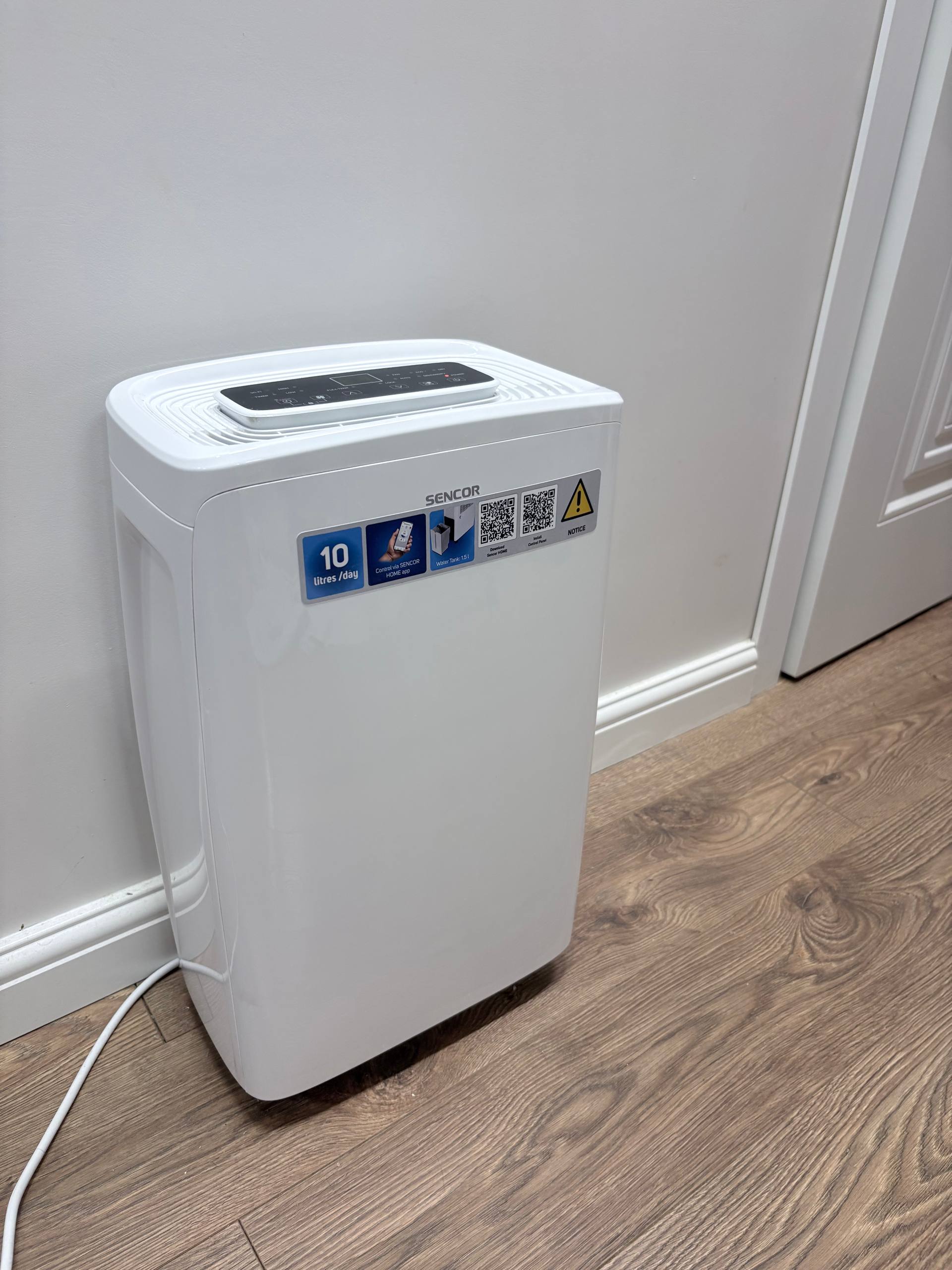 Осушитель воздуха Sencor SDH 1028WH