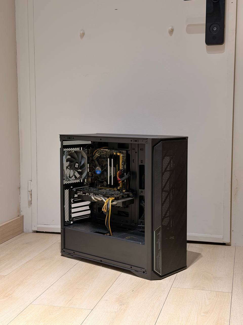 Системный блок Intel Core i5-4440, 16GB DDR3, Radeon HD 7800, SSD 120GB