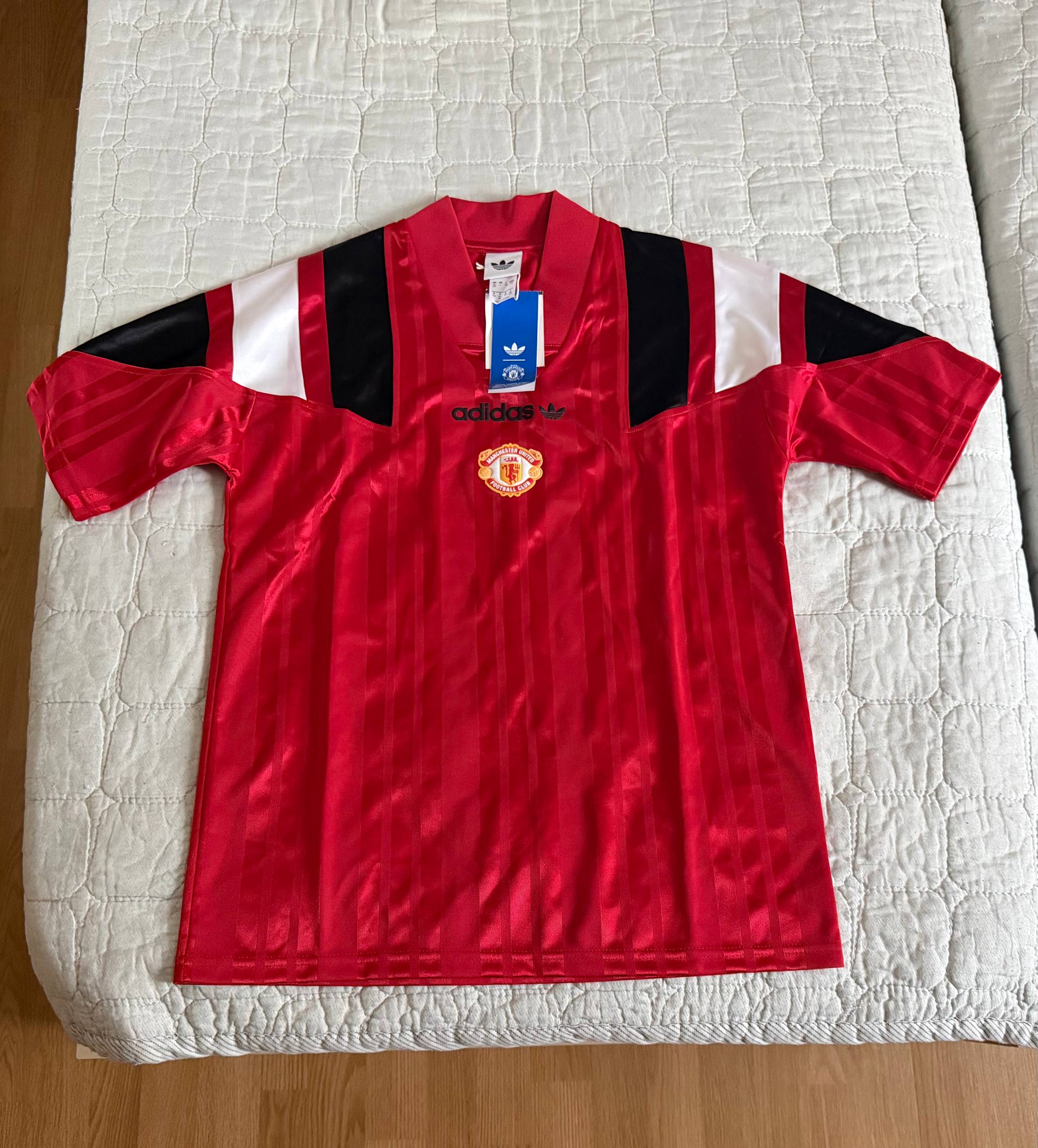 Футболка Manchester United retro, детская L (13-14 лет)