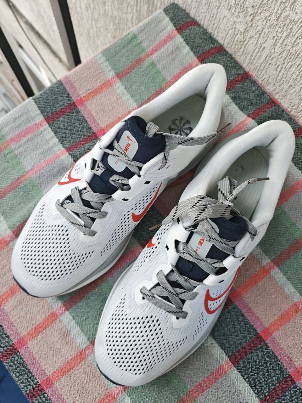Беговые кроссовки Nike Quest 6