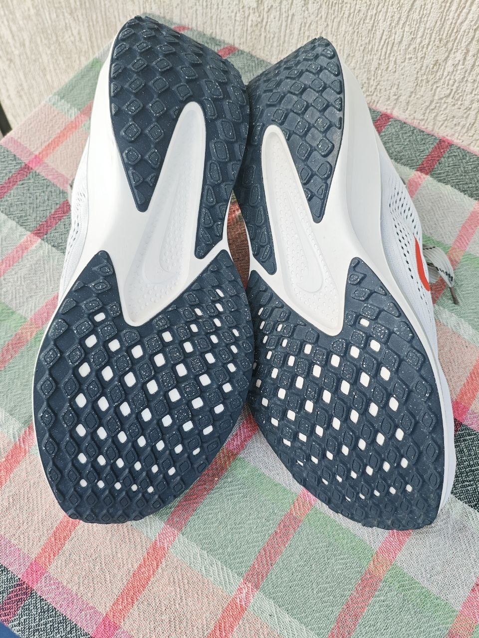Беговые кроссовки Nike Quest 6