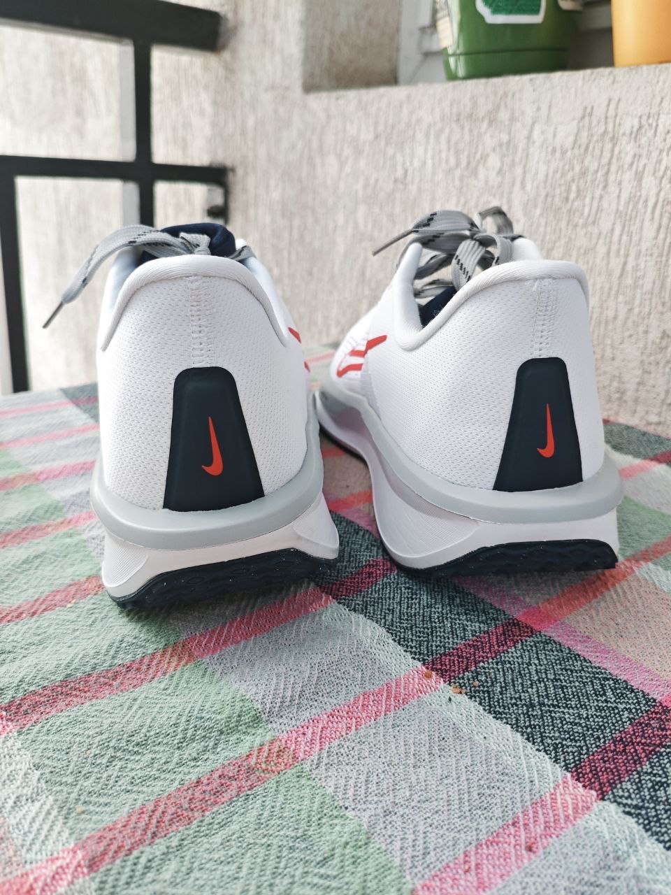 Беговые кроссовки Nike Quest 6