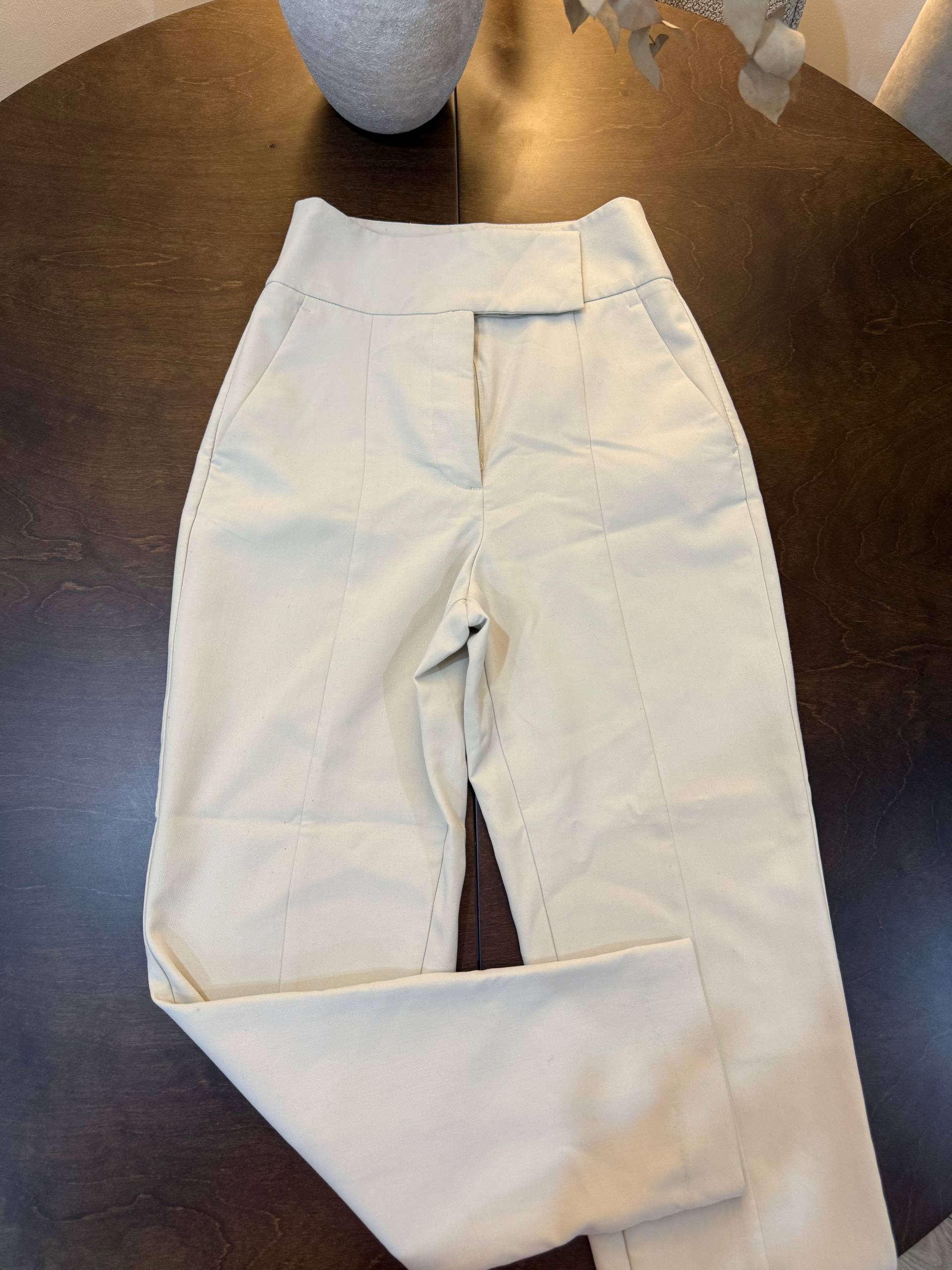 Женская одежда Zara, Bershka, H&M