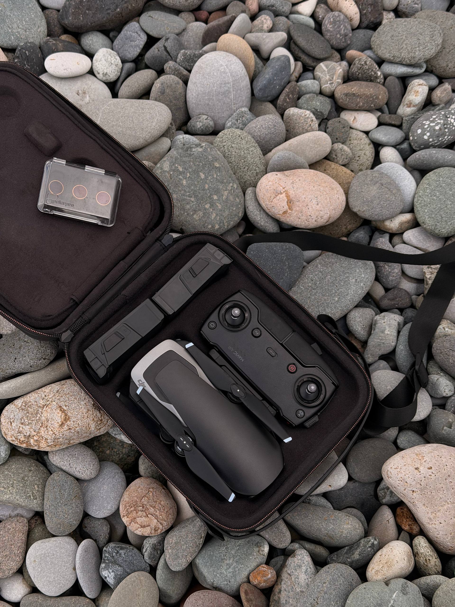 Квадрокоптер DJI Mavic Air с комплектом аксессуаров