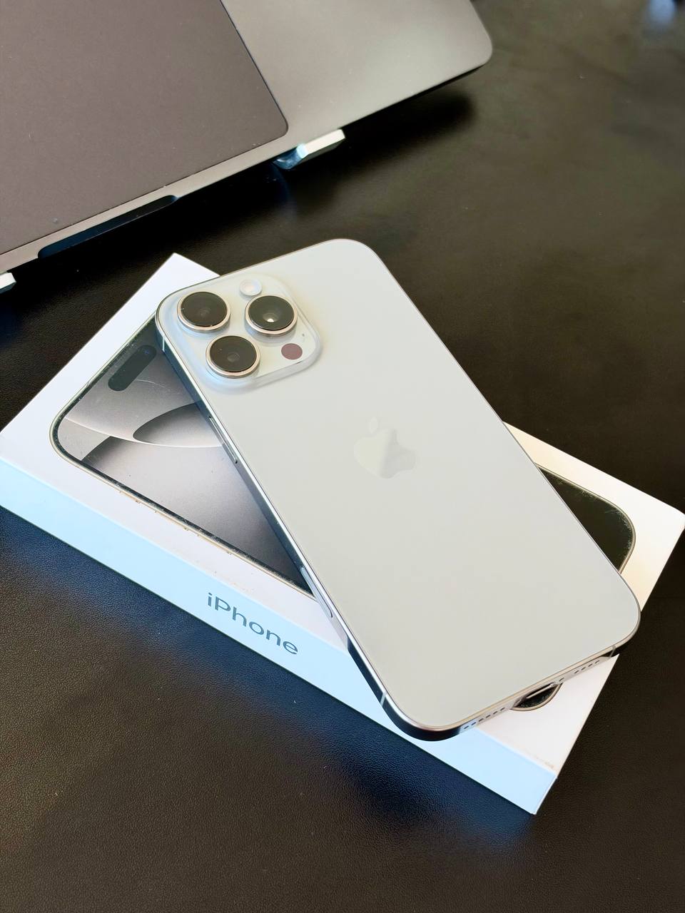iPhone 16 Pro Max 256GB Natural Titanium