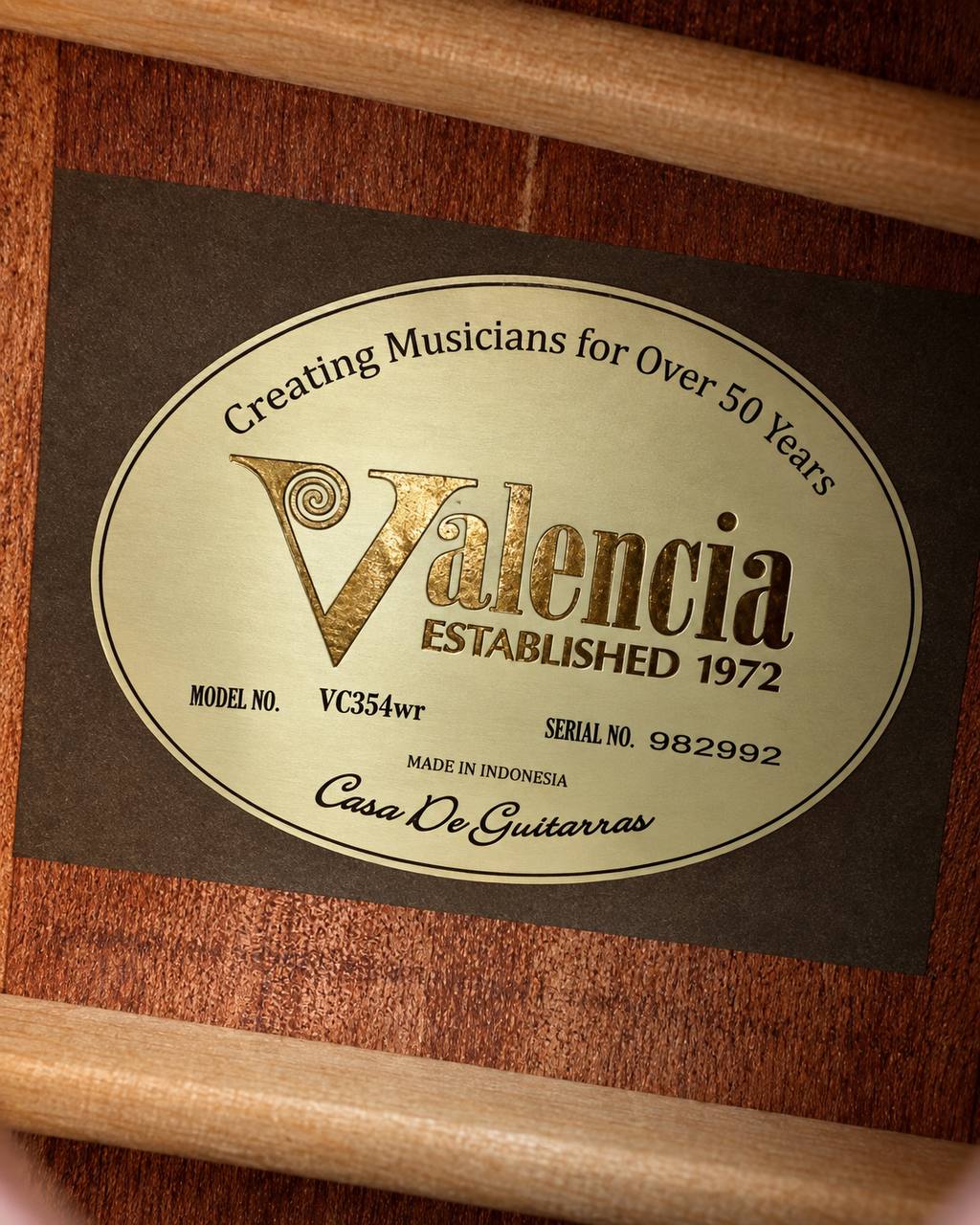 Классическая гитара Valencia VC354WR 4/4