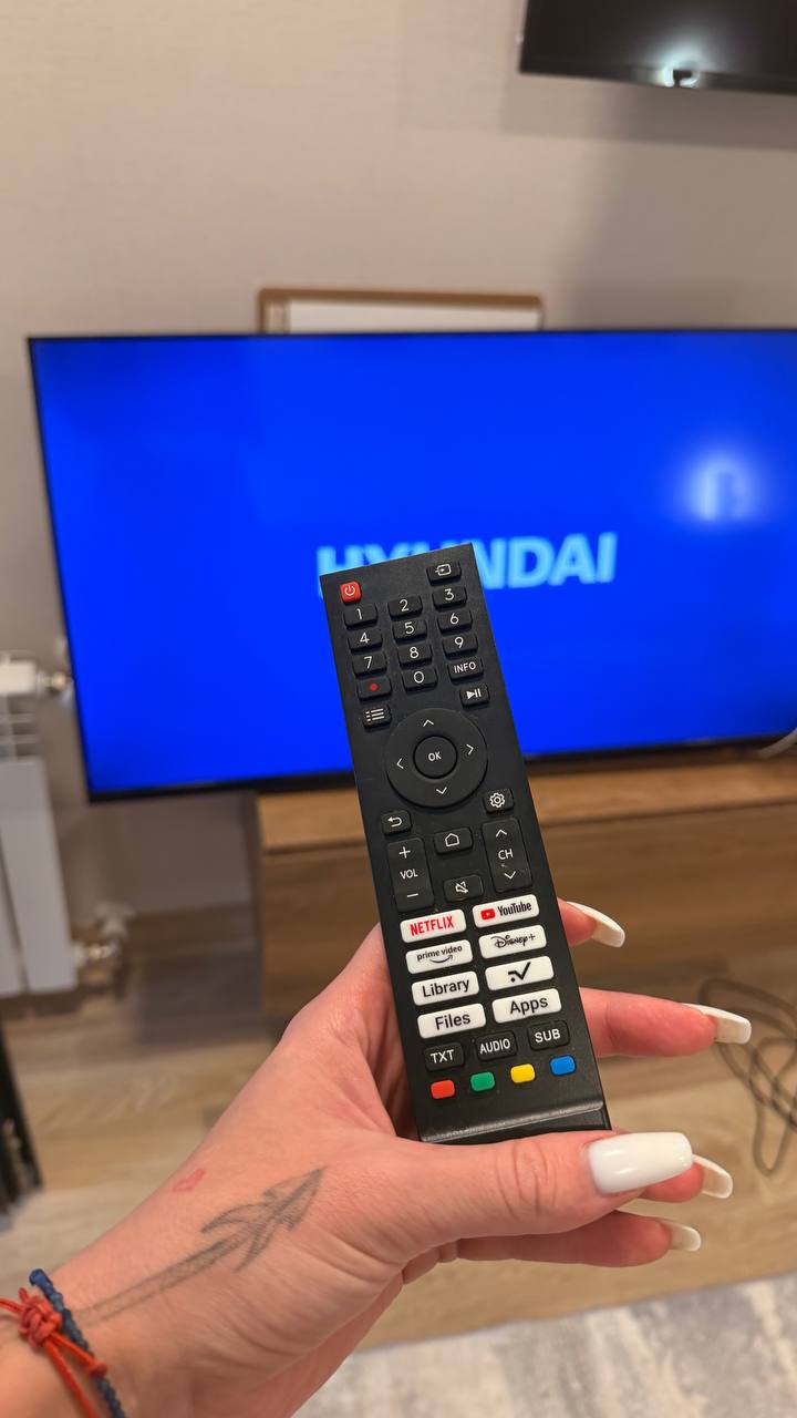 Телевизор HYUNDAI LED 40HY9920WHO смарт ТВ 40"