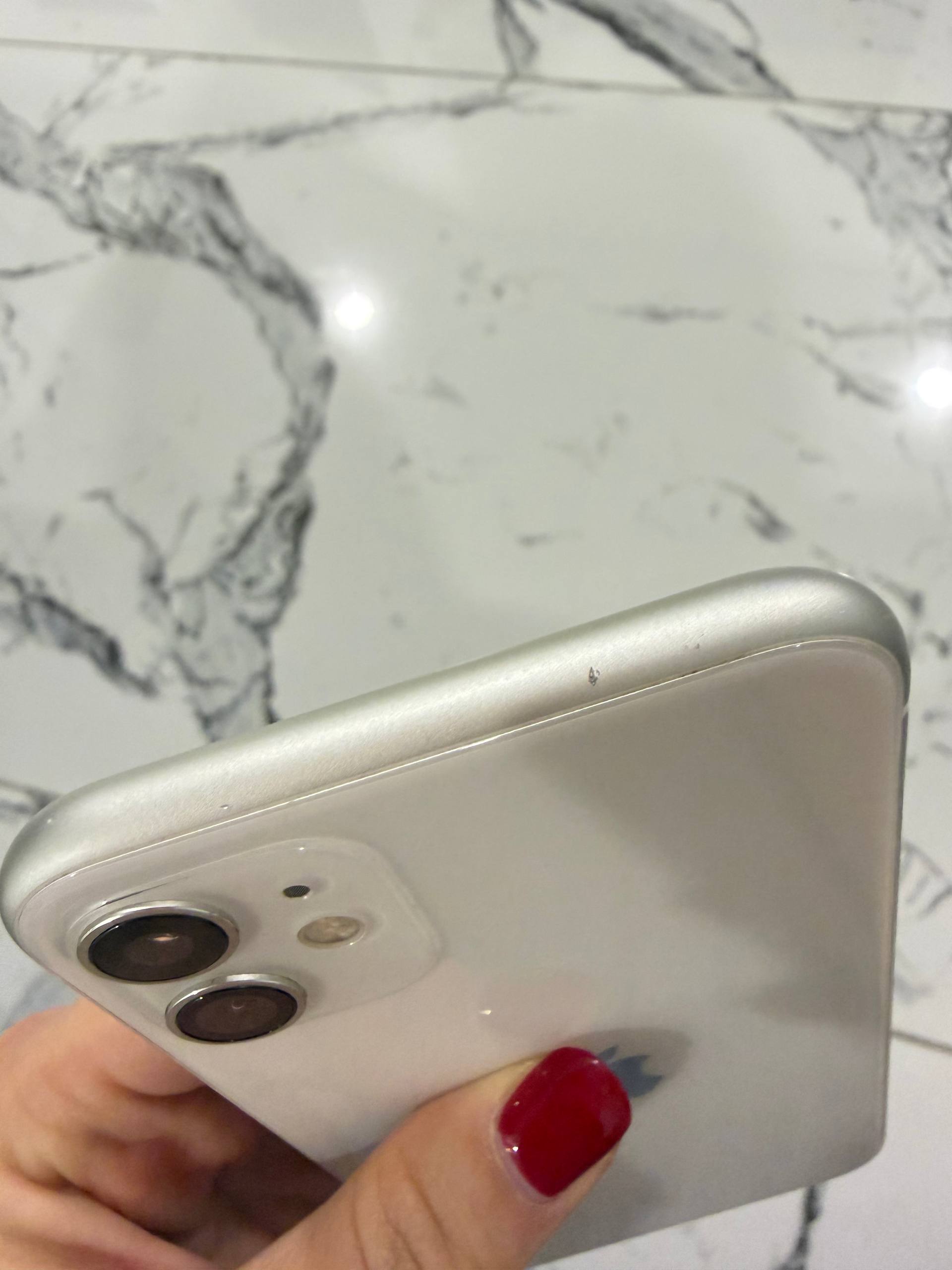 iPhone 11 128 ГБ White
