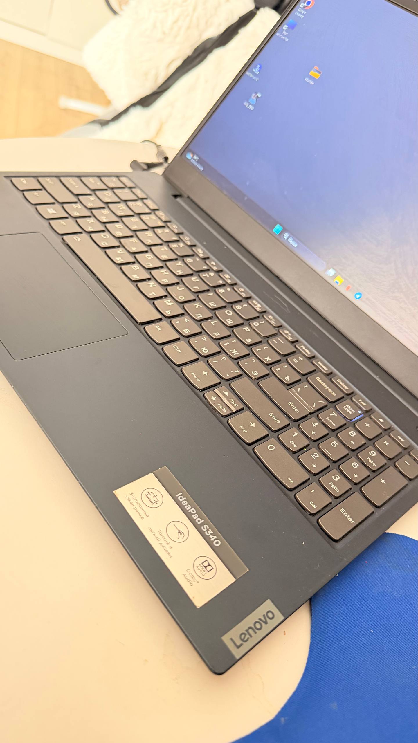 Ноутбук Lenovo IdeaPad S340 + мышка и сумка