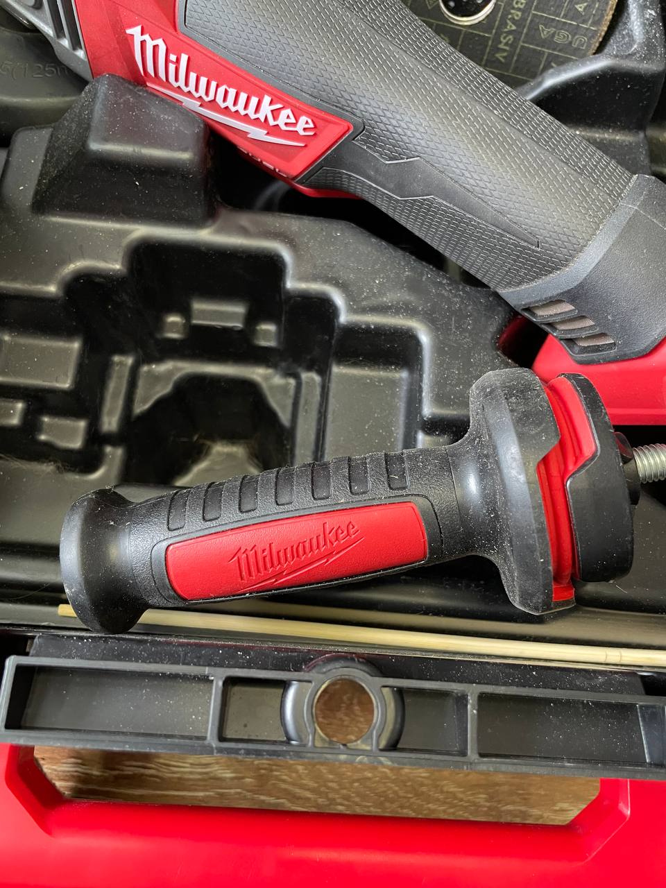 Milwaukee M18 FUEL CAG125XPDB углошлифовальная машина 125 мм с аккумулятором 9.0