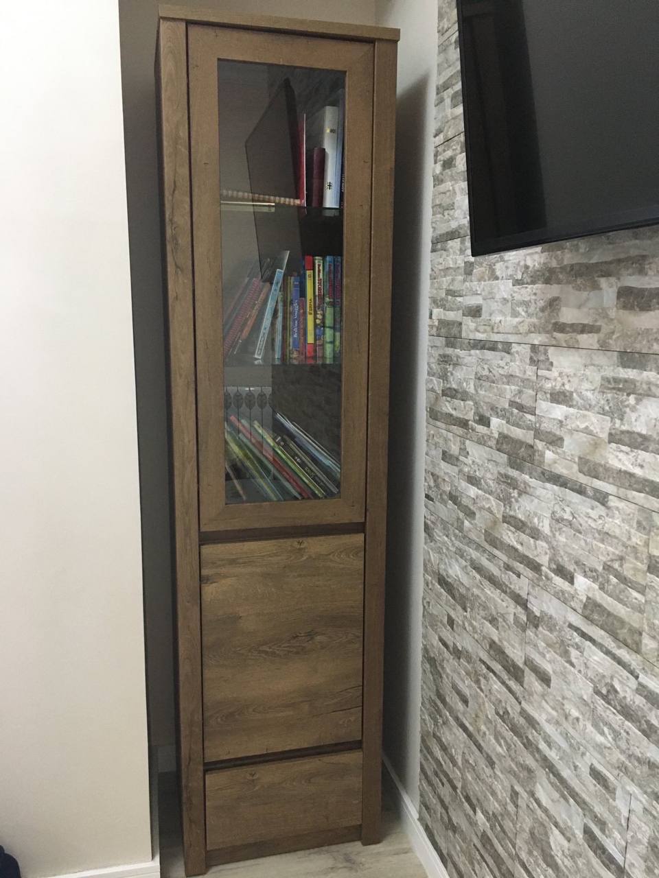 Display Cabinet VEDDE