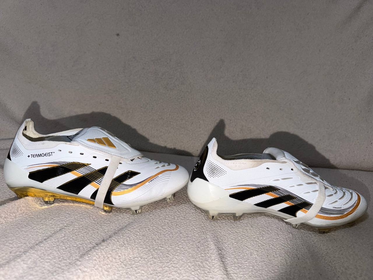 Футбольные бутсы Adidas Predator 24 FT, размер 36