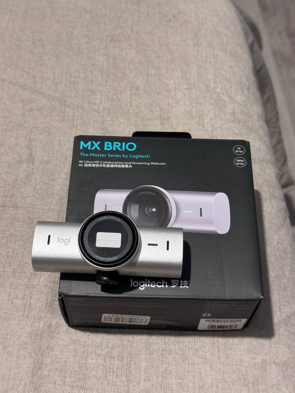 Вебка Logitech 4K