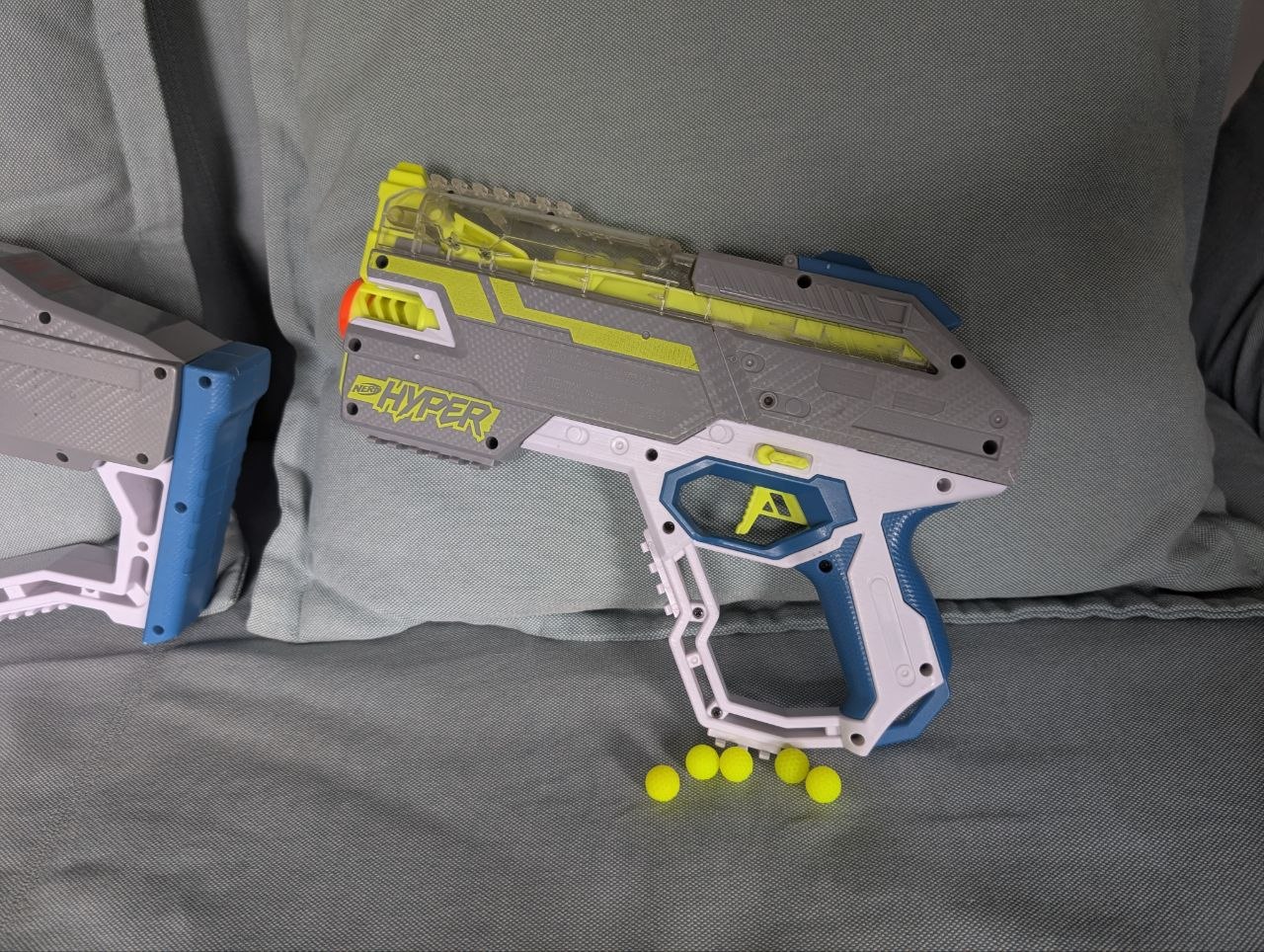 Бластер Nerf Hyper с ручной перезарядкой