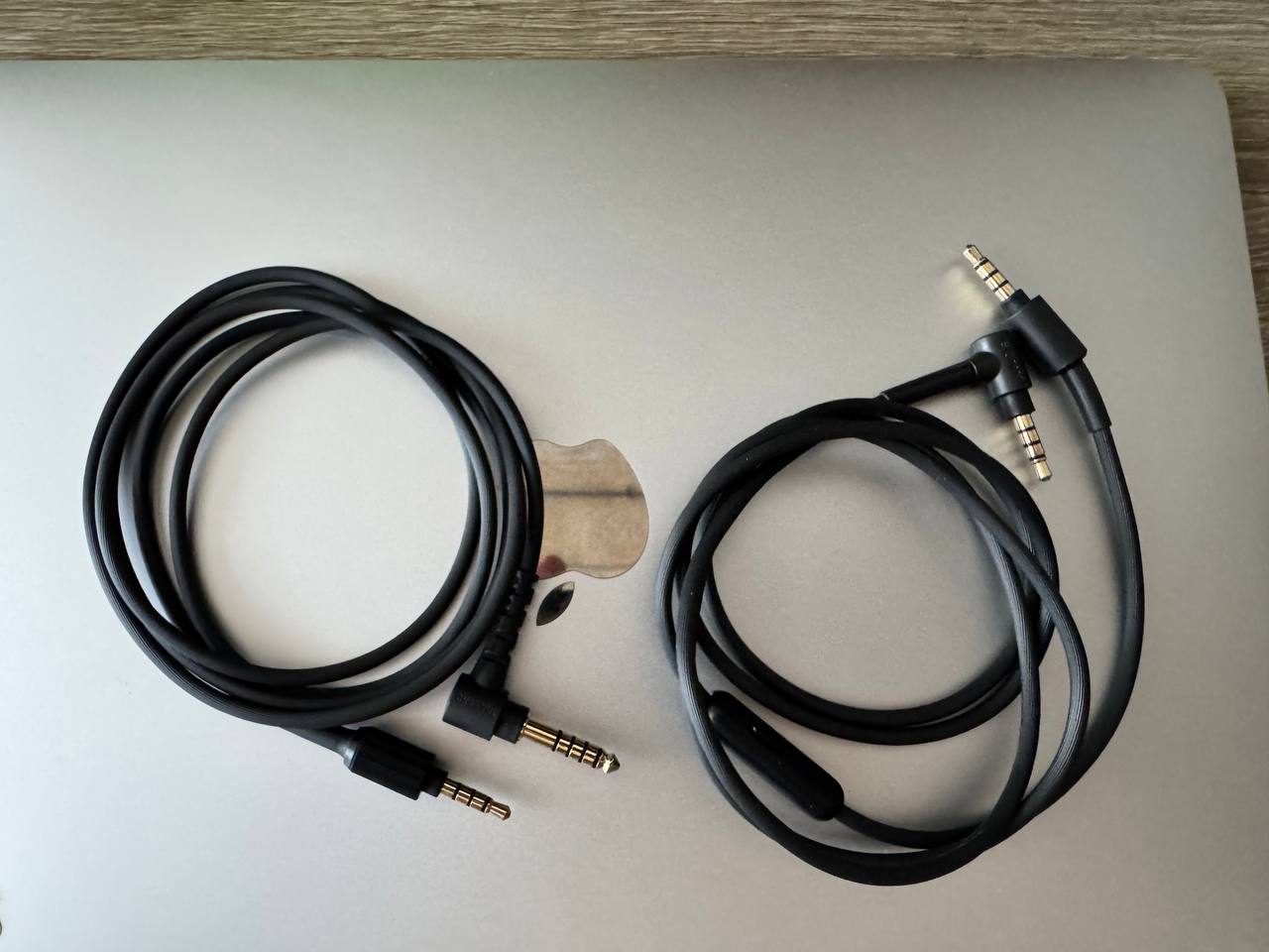 Sony MDR-1AM2 полноразмерные наушники