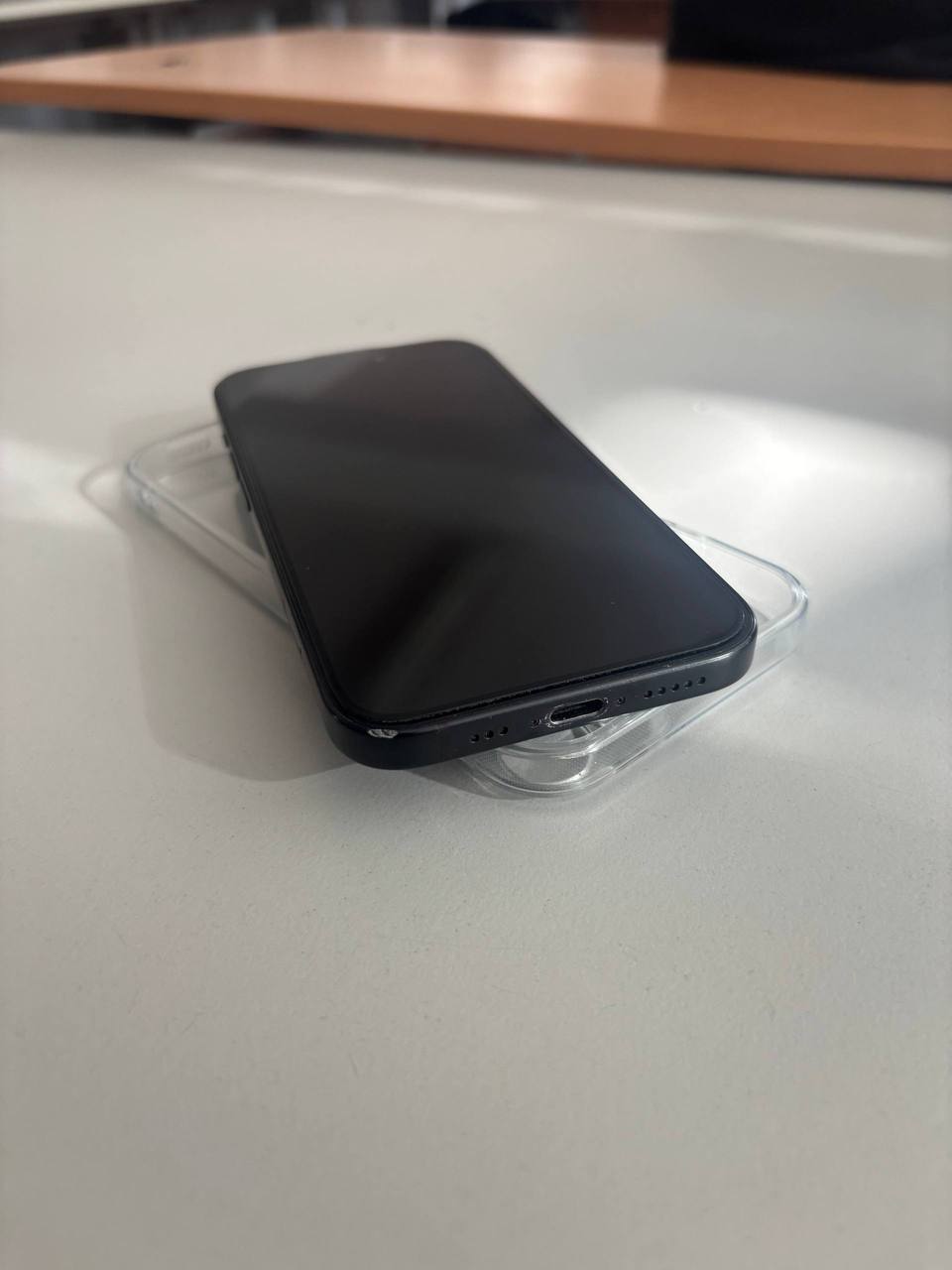 iPhone 15 128GB черный