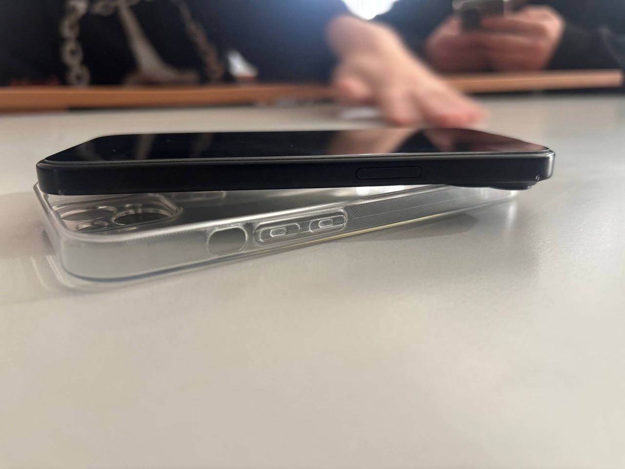 iPhone 15 128GB черный
