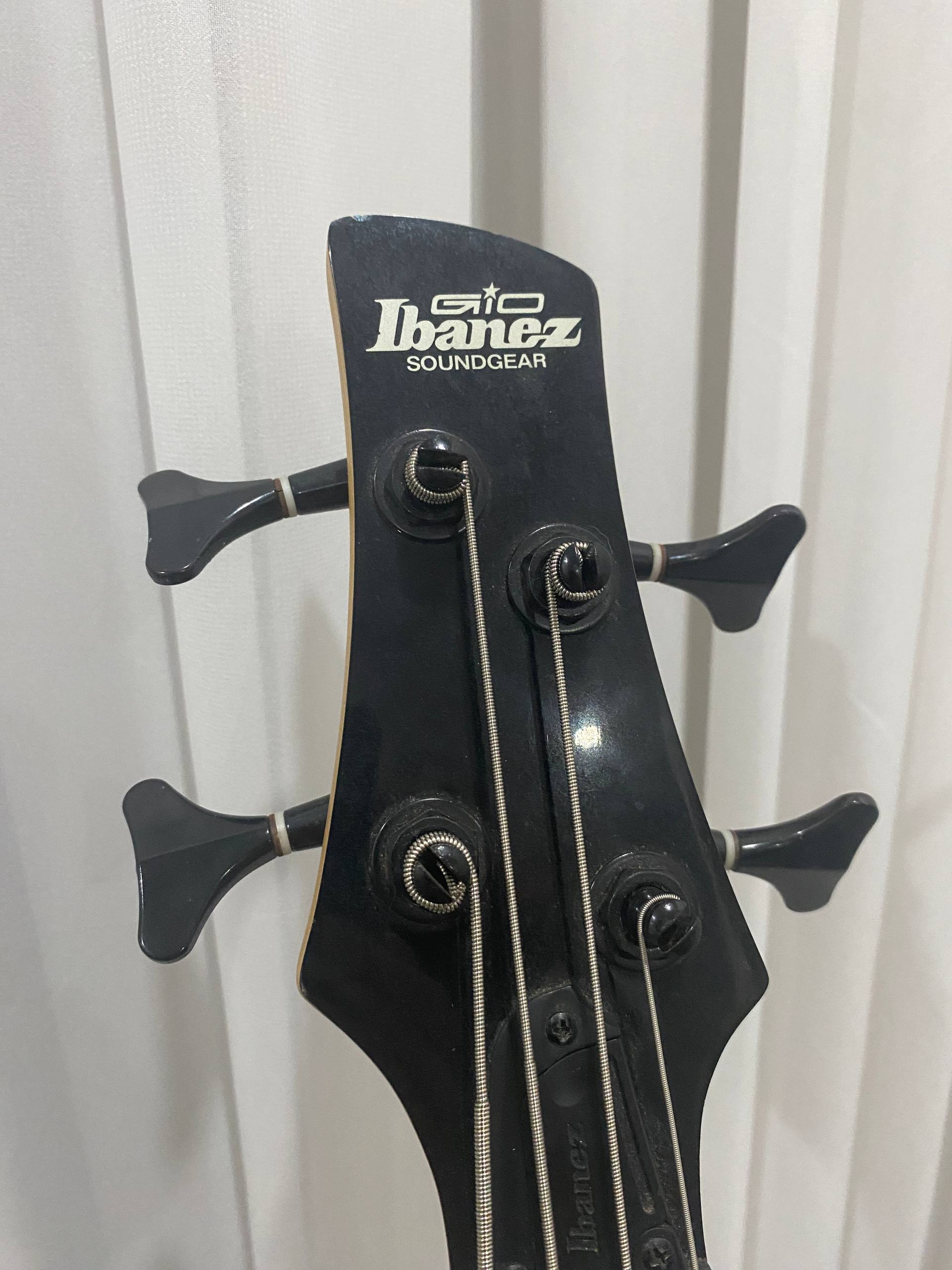 Бас-гитара Ibanez GSR200B GIO