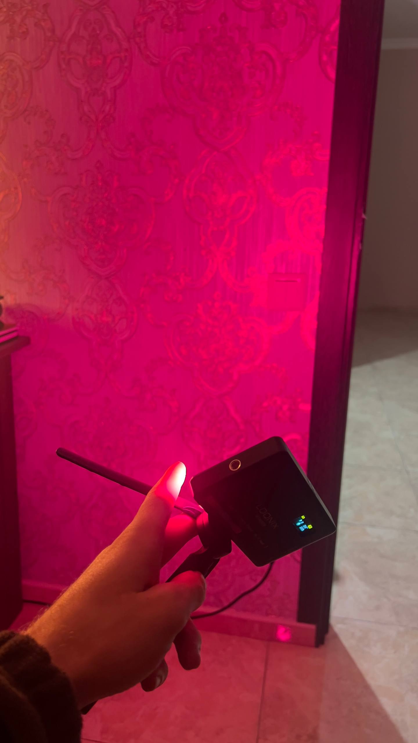 Профессиональный RGB видеосвет Loonix с триногой