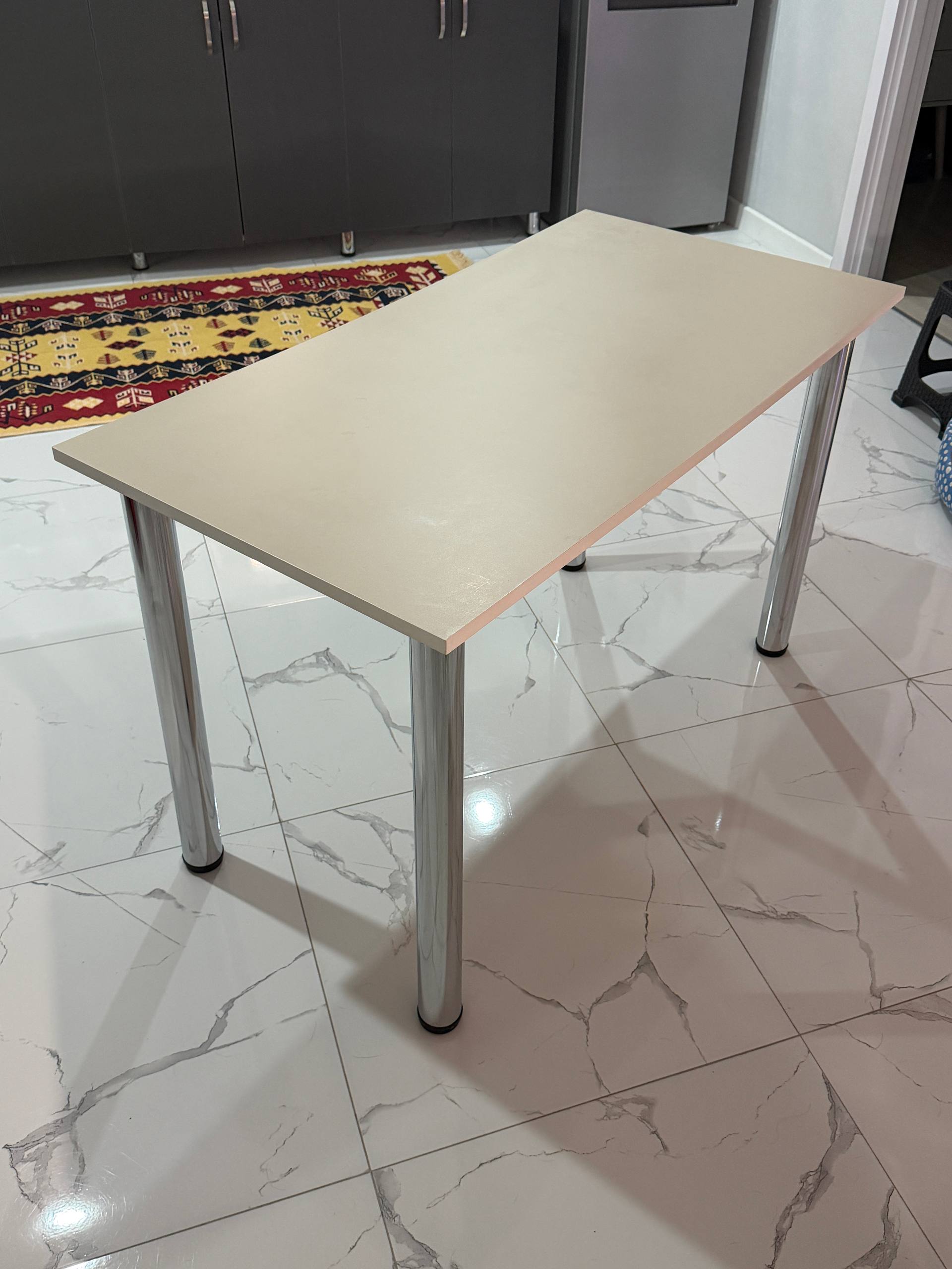 Компьютерный стол 115х60 см