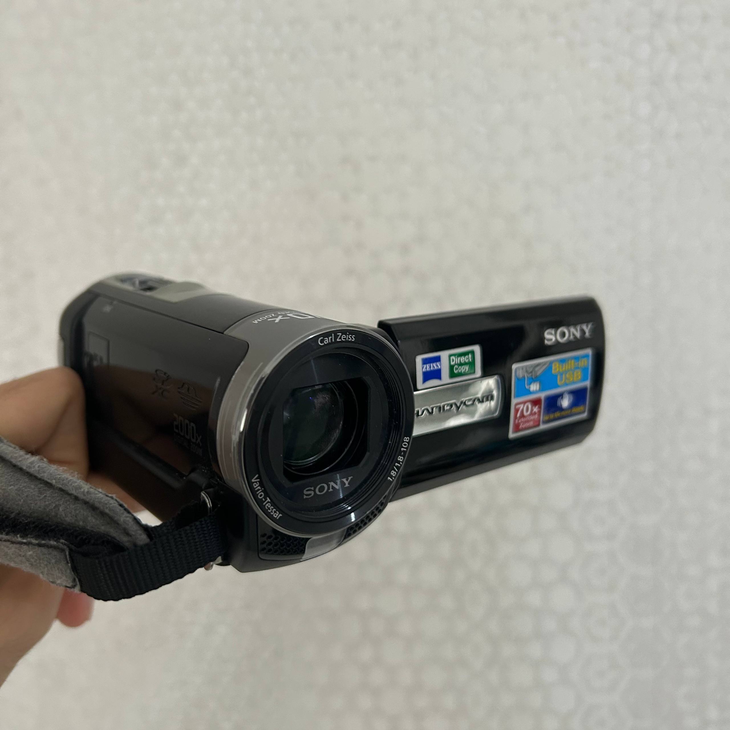 Sony Handycam DCR-SX45E видеокамера