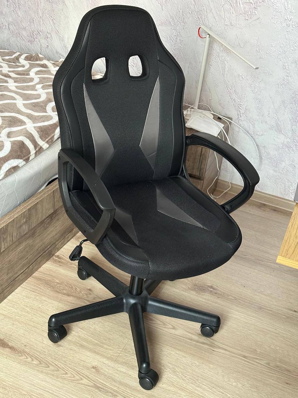 Офисный стул из Юска