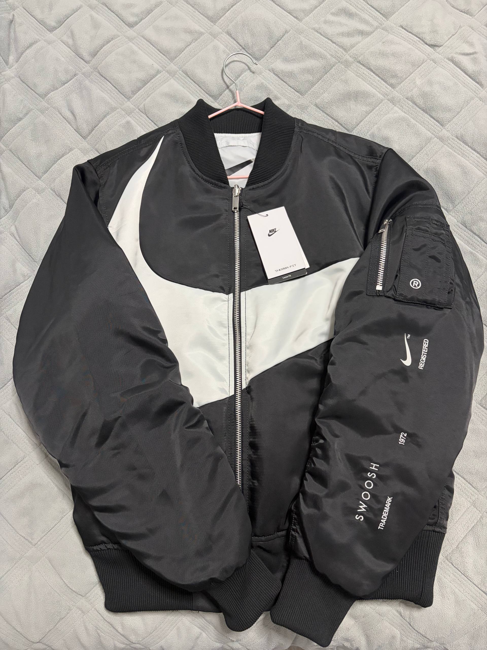 Куртка бомбер Nike Swoosh двусторонняя XS