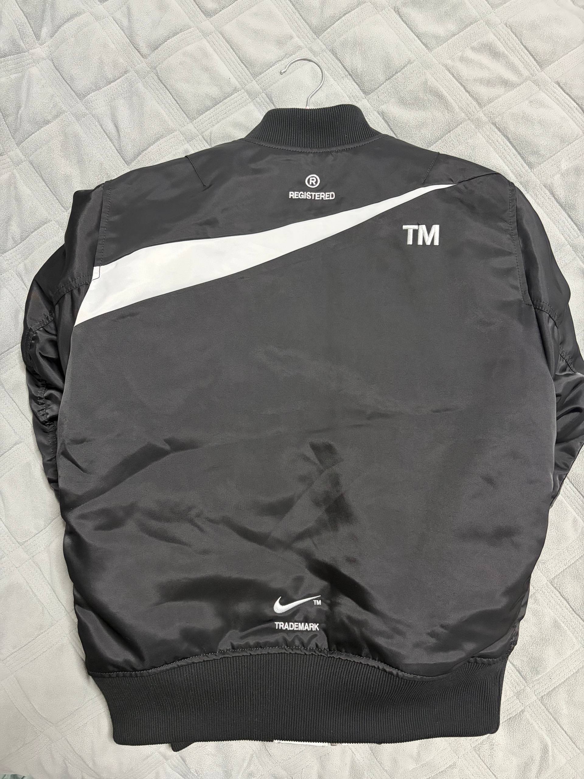 Куртка бомбер Nike Swoosh двусторонняя XS
