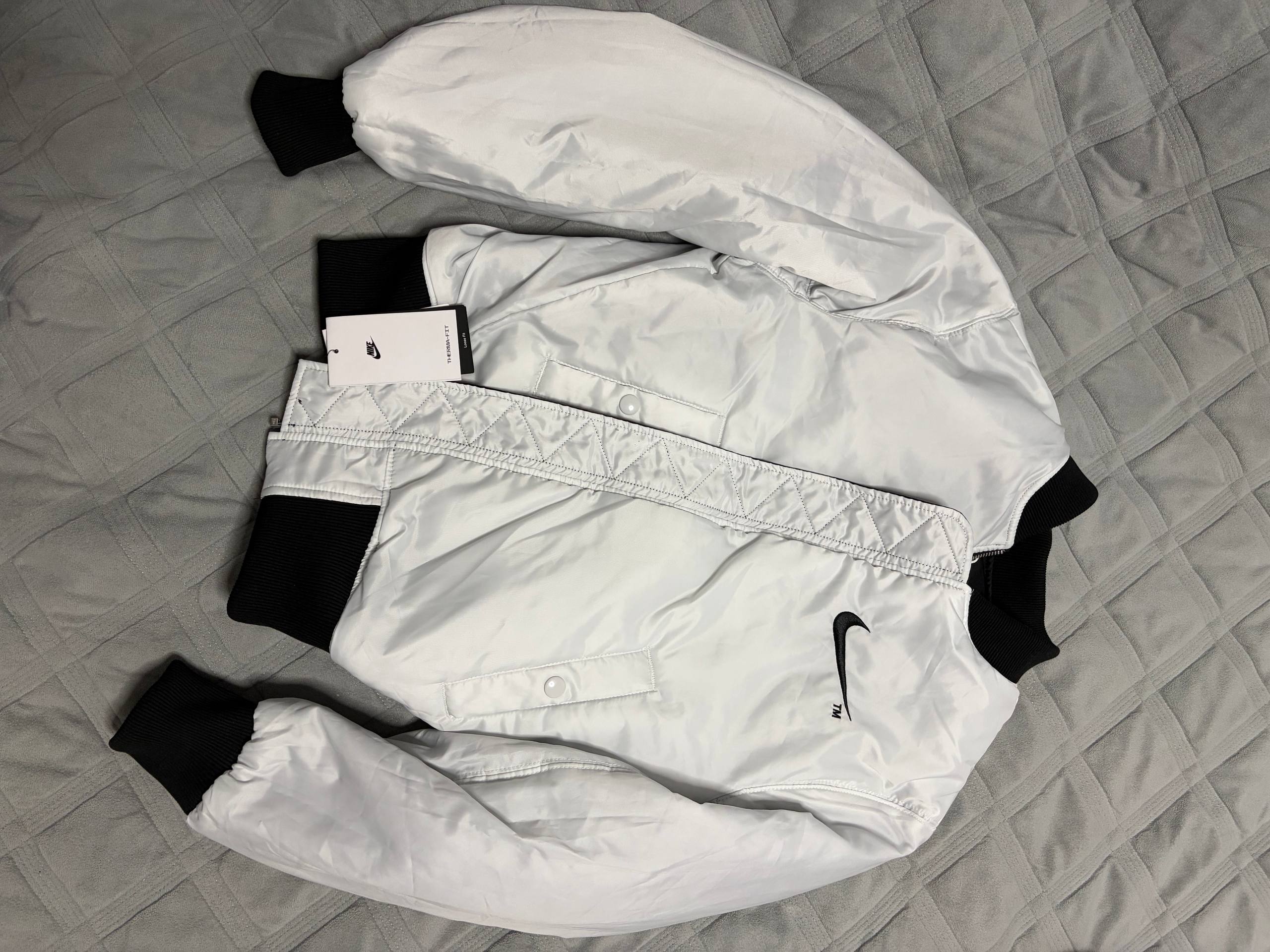 Куртка бомбер Nike Swoosh двусторонняя XS