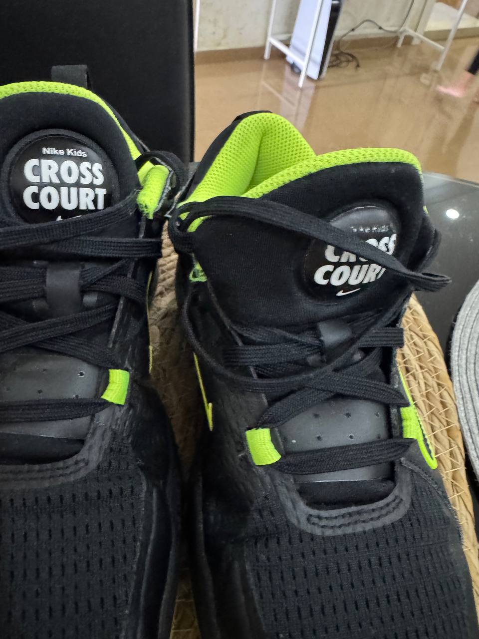Nike кроссовки оригинал 37.5