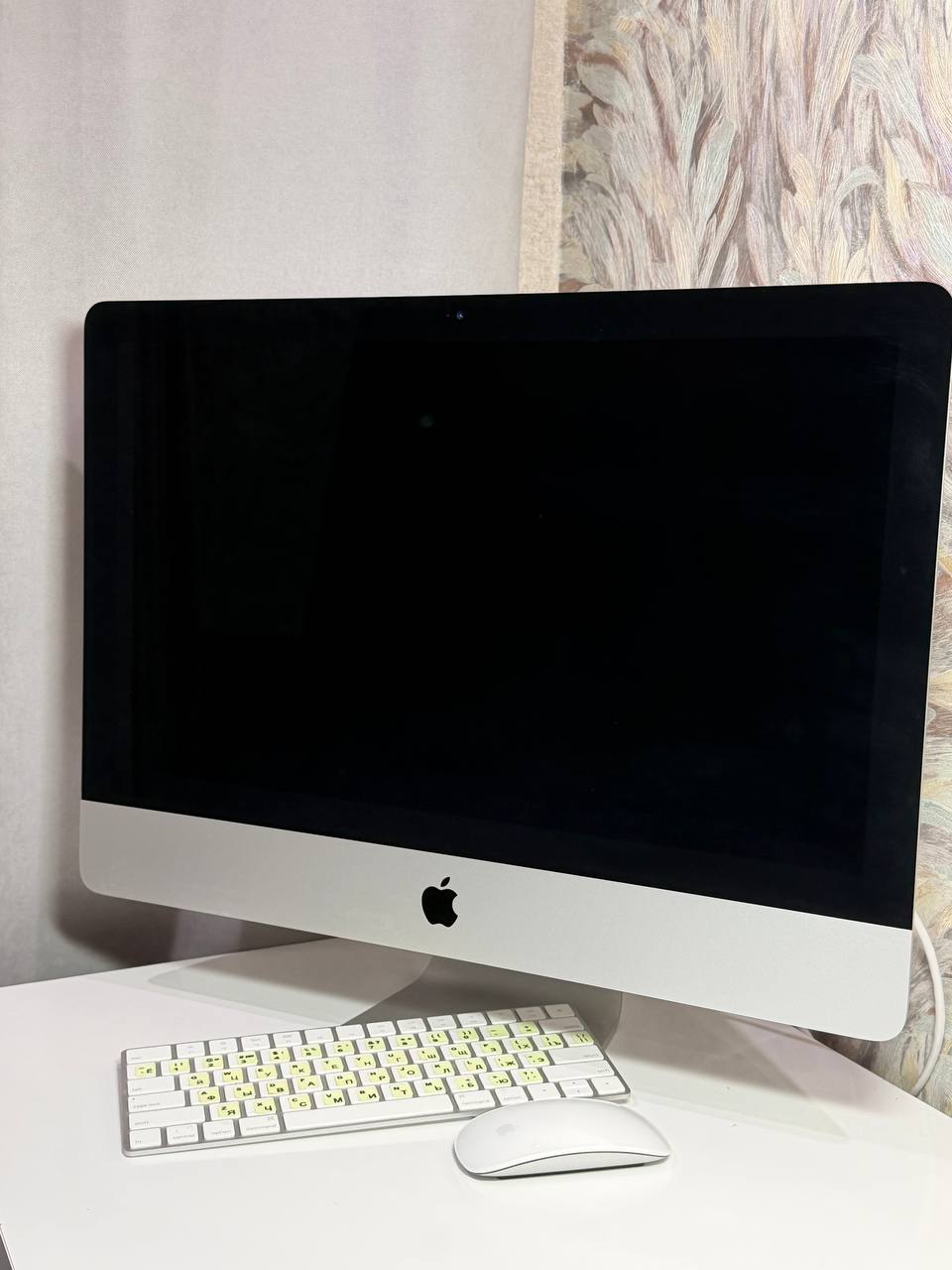 Apple iMac 21.5" Retina 4K, 256GB SSD / 8GB RAM