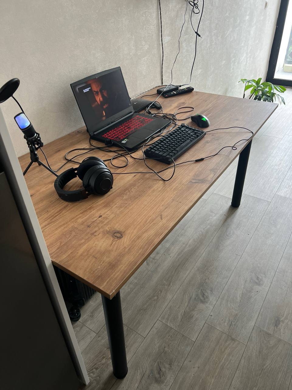 Стол 157x81x90 см
