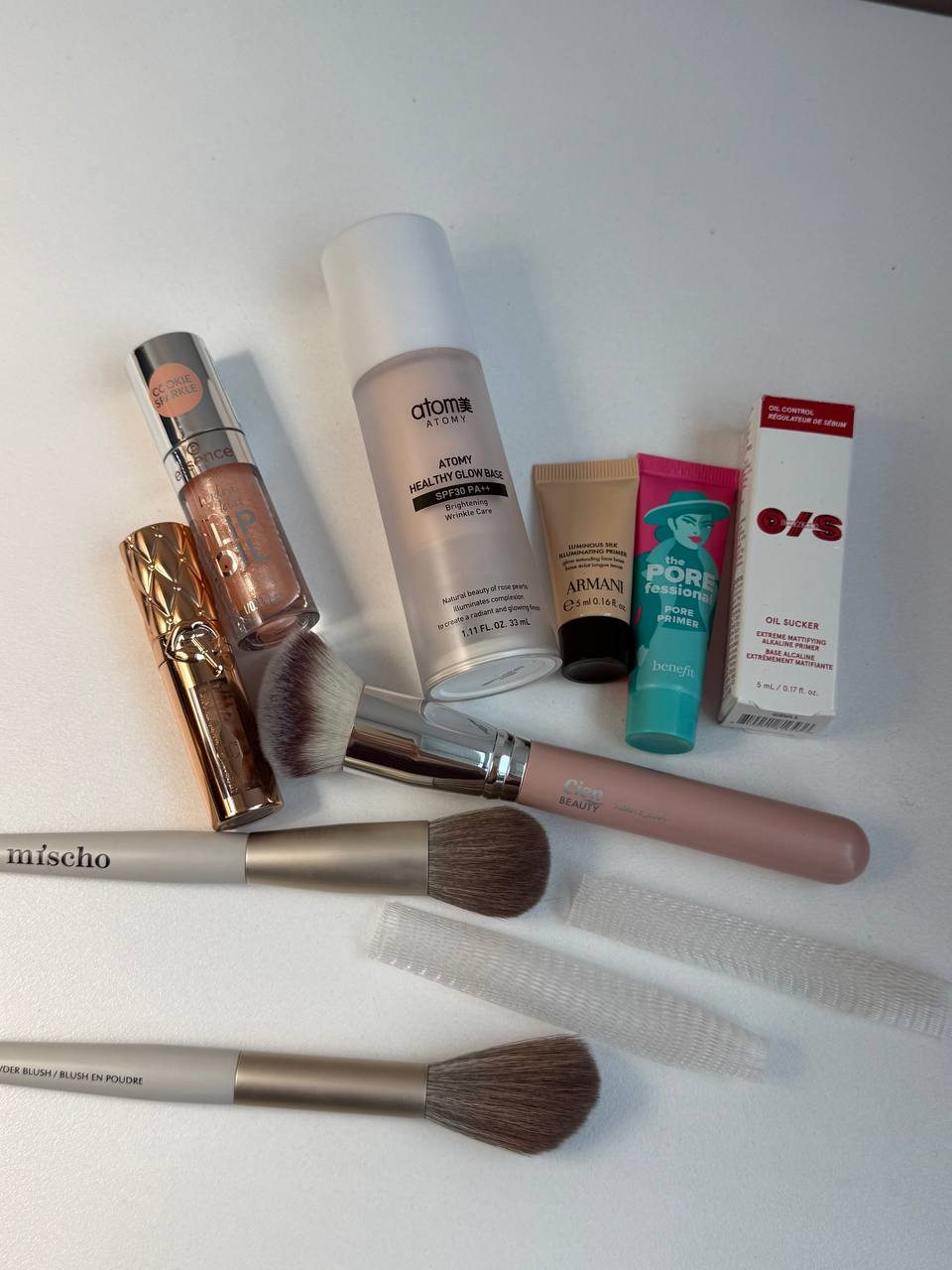 Набор косметики: 3 праймера, база SPF 30, 2 блеска, 3 кисти
