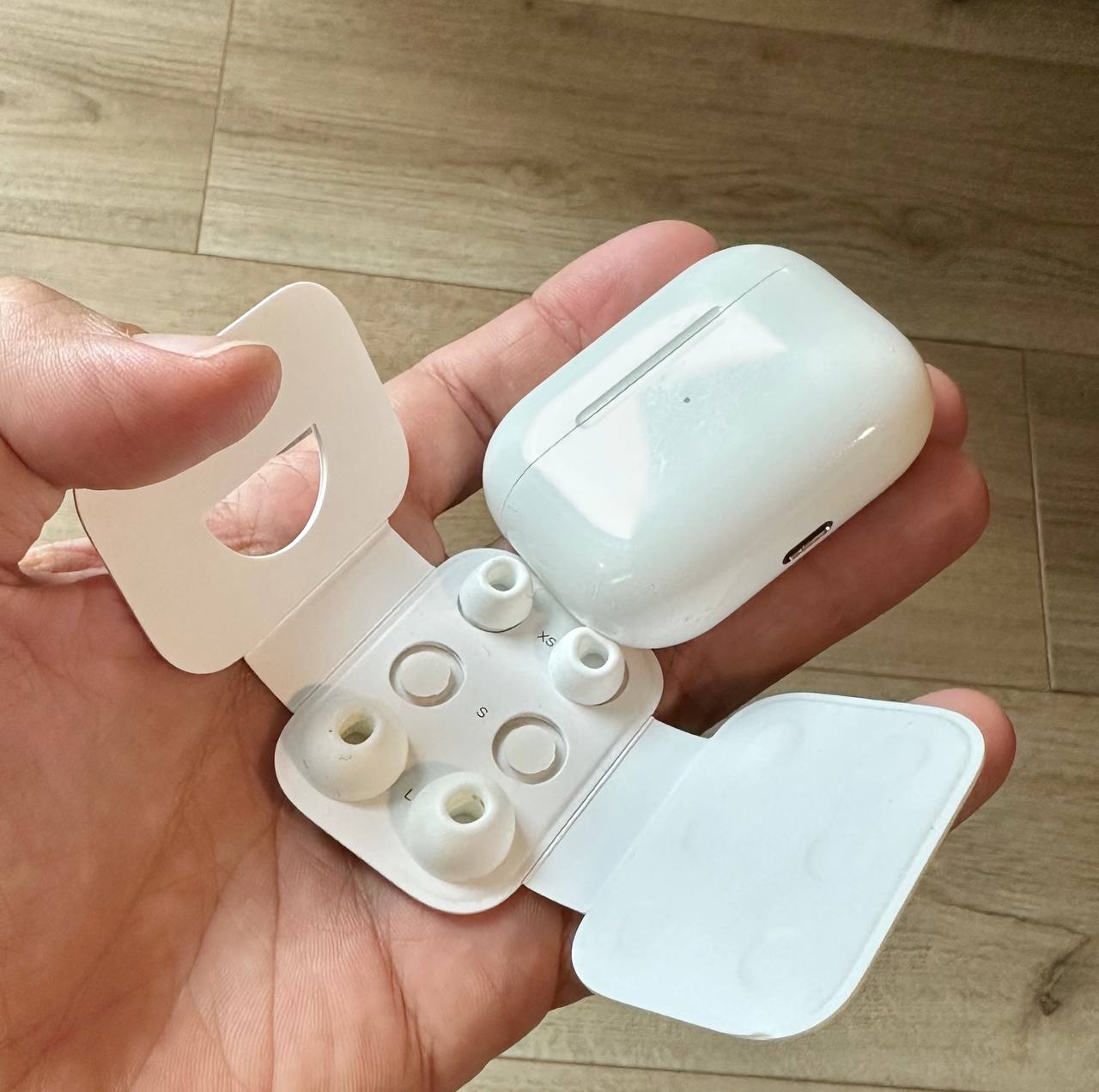 Apple AirPods Pro (1st Gen)