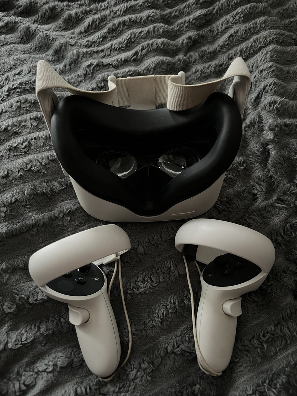 Meta Quest 2 (Oculus) VR шлем с контроллерами и аксессуарами