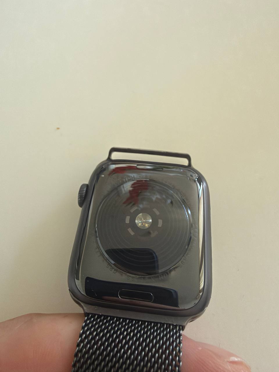 Apple Watch SE, батарея 92%