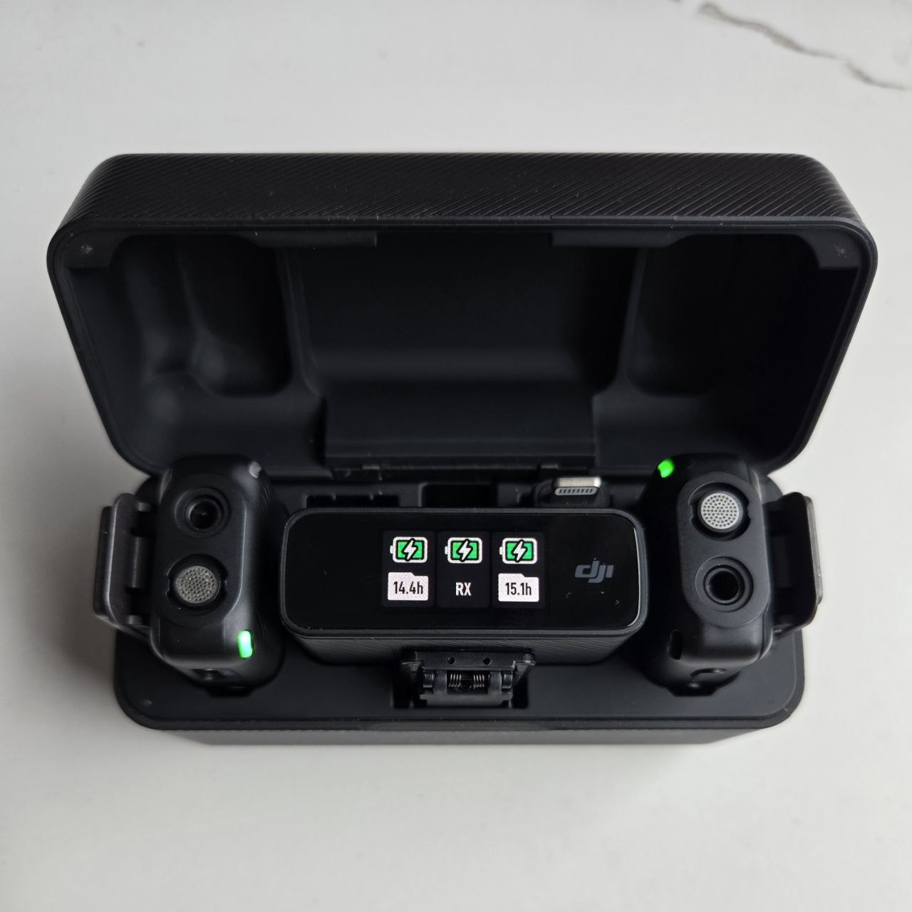 Микрофоны DJI Mic ASB01 (2 TX + 1 RX + Charging Case)