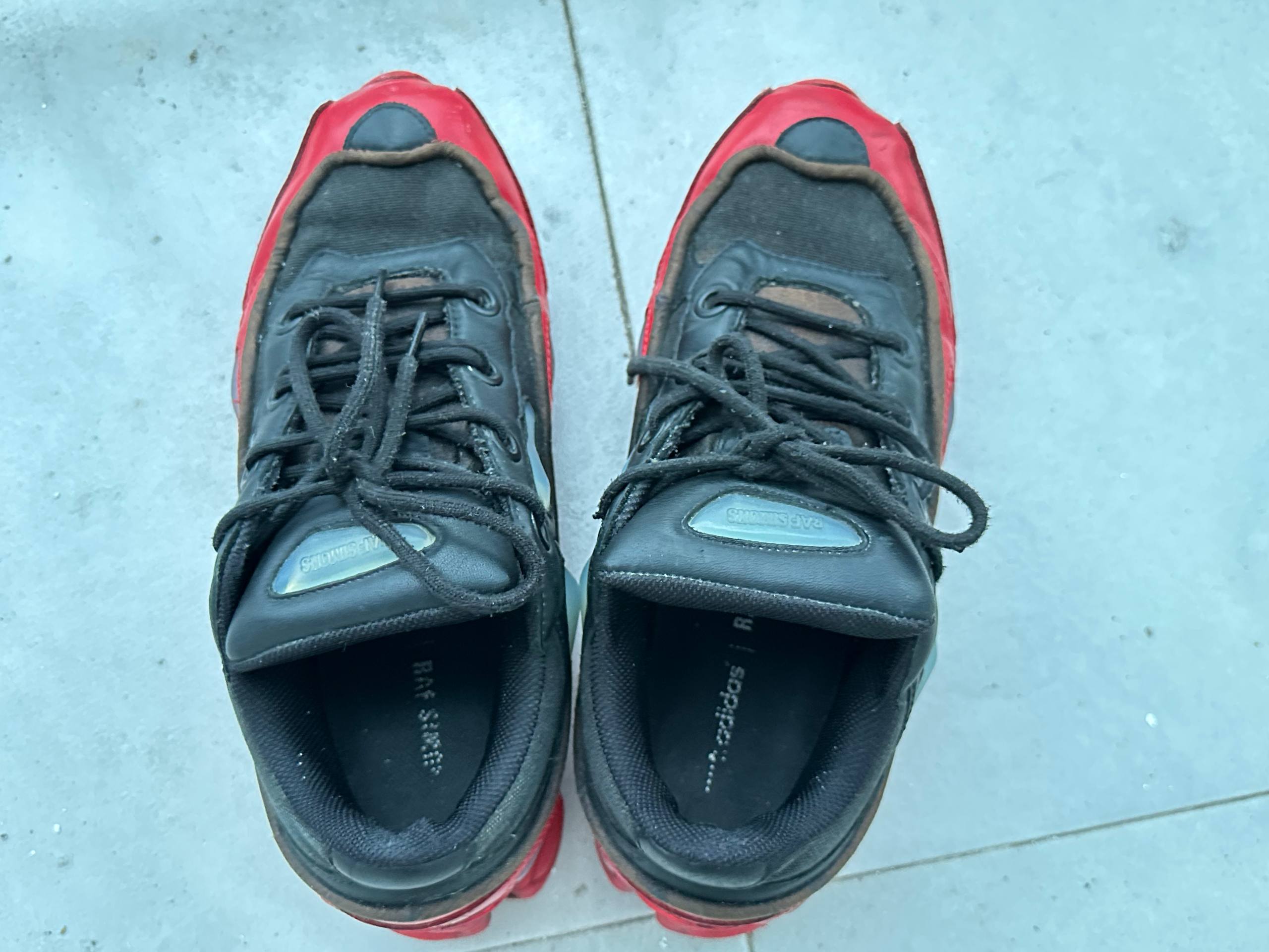 Adidas x Raf Simons Ozweego III (Core Black / Scarlet)